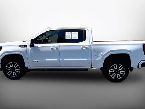 Used 2023 GMC Sierra 1500 AT4 w/ Technology Package AWD/4WD image 5