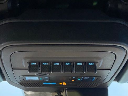 Used 2024 Ford Bronco Wildtrak image 32