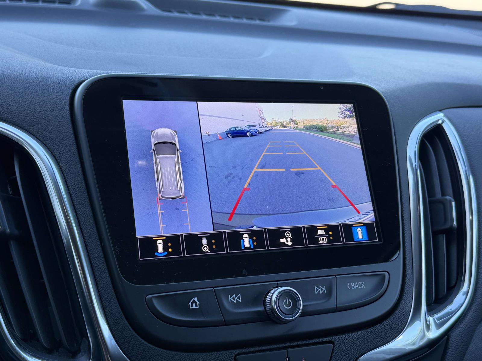 Certified 2024 Chevrolet Equinox LT AWD/4WD image 11