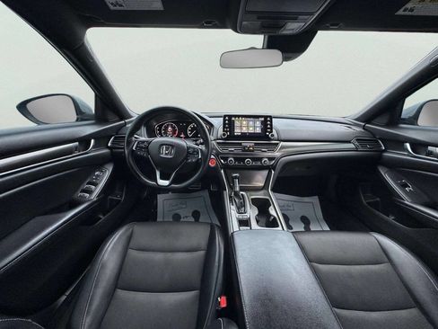 Used 2018 Honda Accord Sport image 18