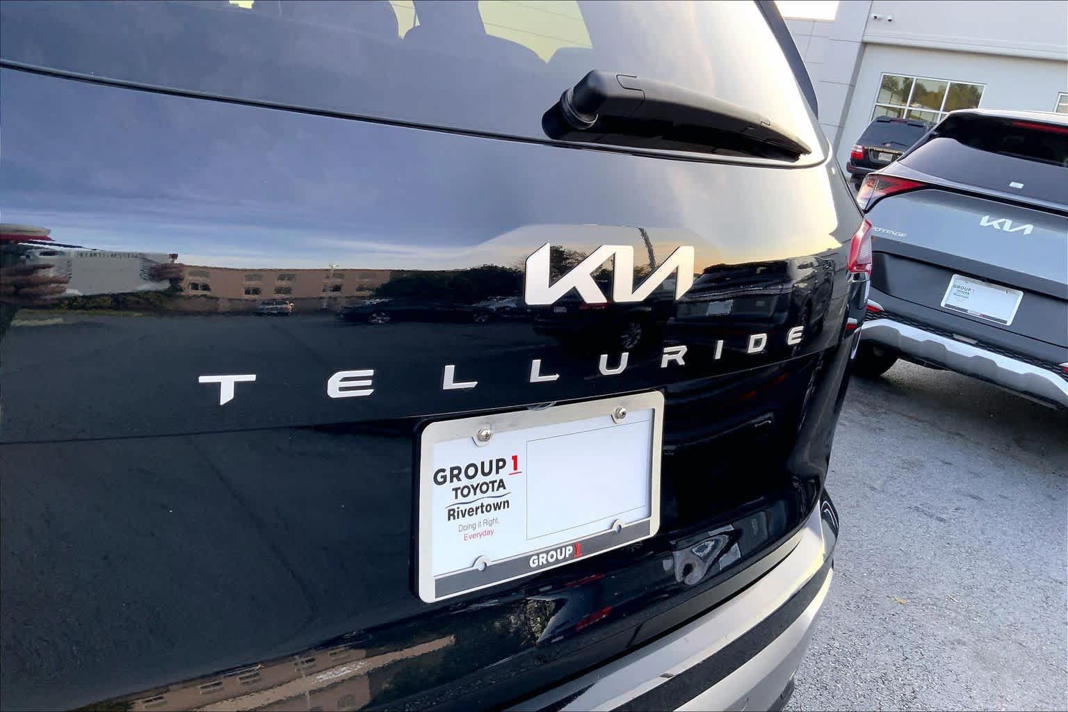 Used 2025 Kia Telluride S FWD image 27