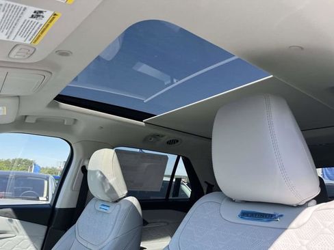 New 2026 Ford Explorer Platinum AWD/4WD image 10