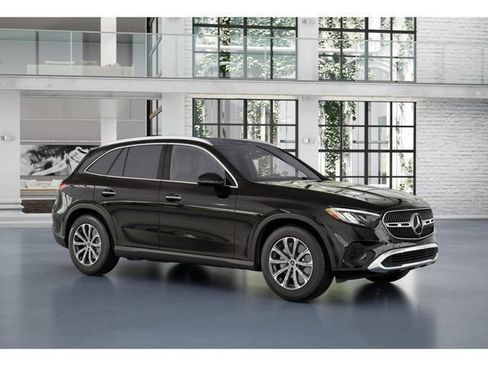 Used 2026 Mercedes-Benz GLC 300 4MATIC image 12