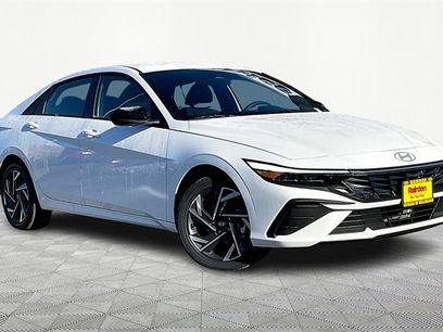 New 2025 Hyundai Elantra SEL