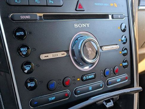 Used 2017 Ford Explorer Limited w/ Equipment Group 301A image 9