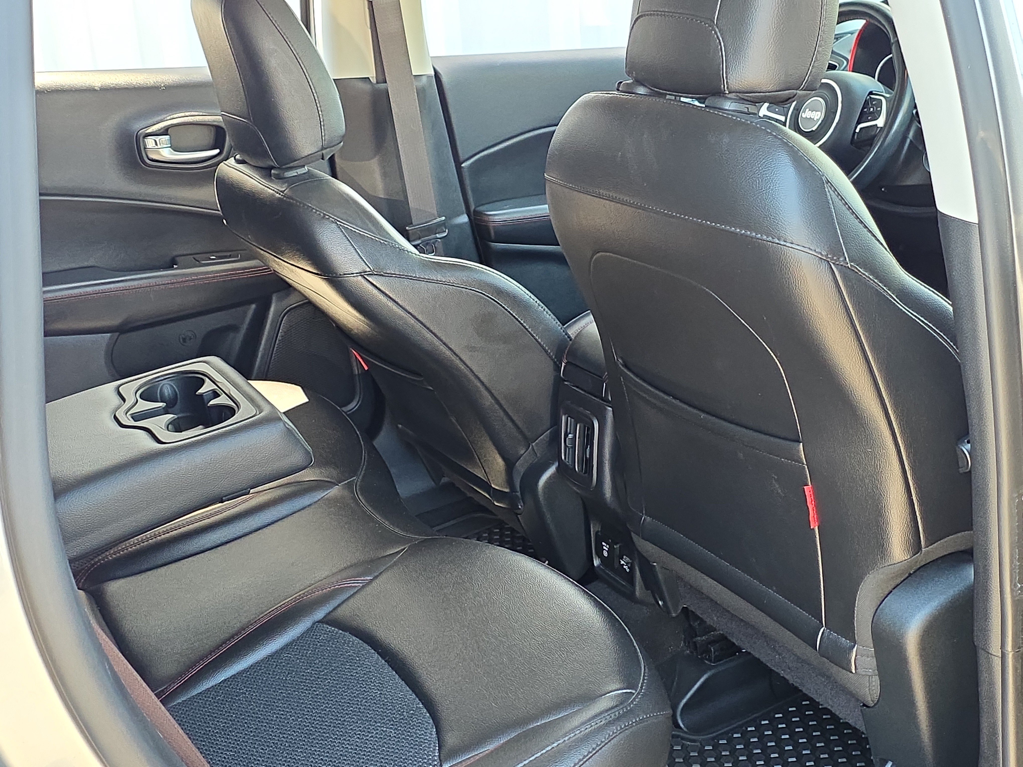 Used 2019 Jeep Compass Trailhawk AWD/4WD image 26