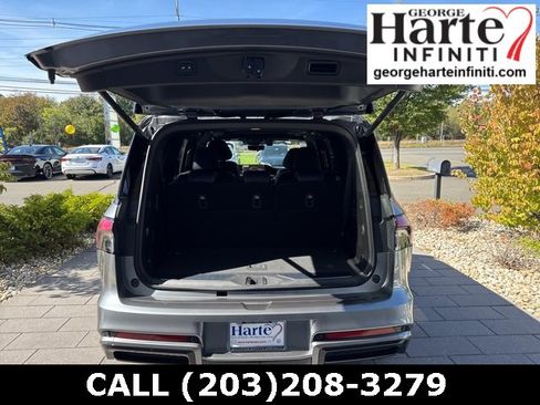 New 2026 INFINITI QX80 4WD image 10