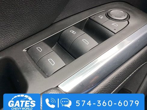 Used 2024 Chevrolet Traverse LT FWD image 23