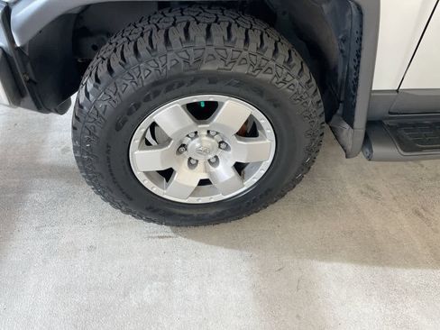Used 2007 Toyota FJ Cruiser 4WD image 10