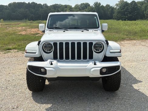 Used 2021 Jeep Gladiator Overland AWD/4WD image 8