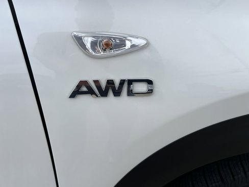 Used 2021 Kia Seltos LX image 16