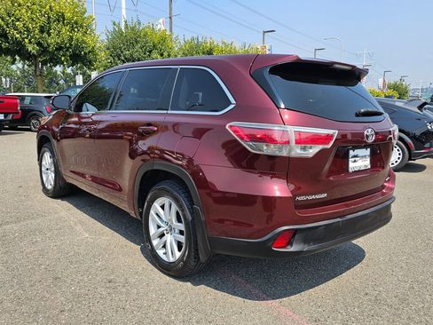 Used 2016 Toyota Highlander LE AWD/4WD image 7