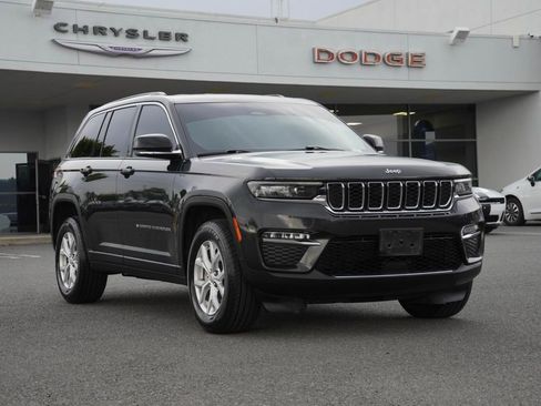 Certified 2023 Jeep Grand Cherokee Limited image 2