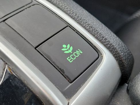 Used 2019 Honda Civic Sport image 29