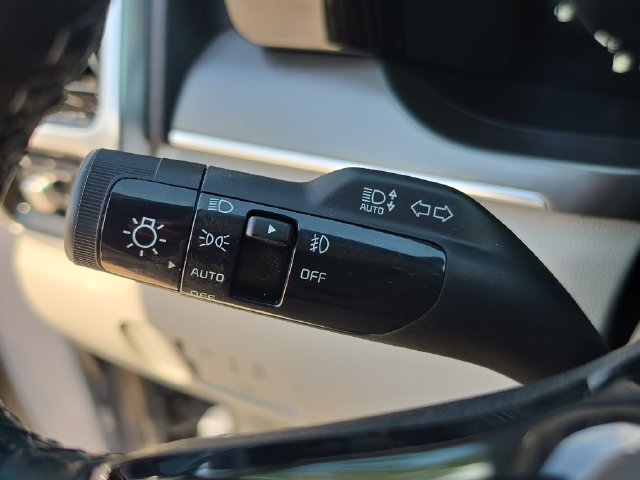 Certified 2023 Kia Sorento SX FWD image 24
