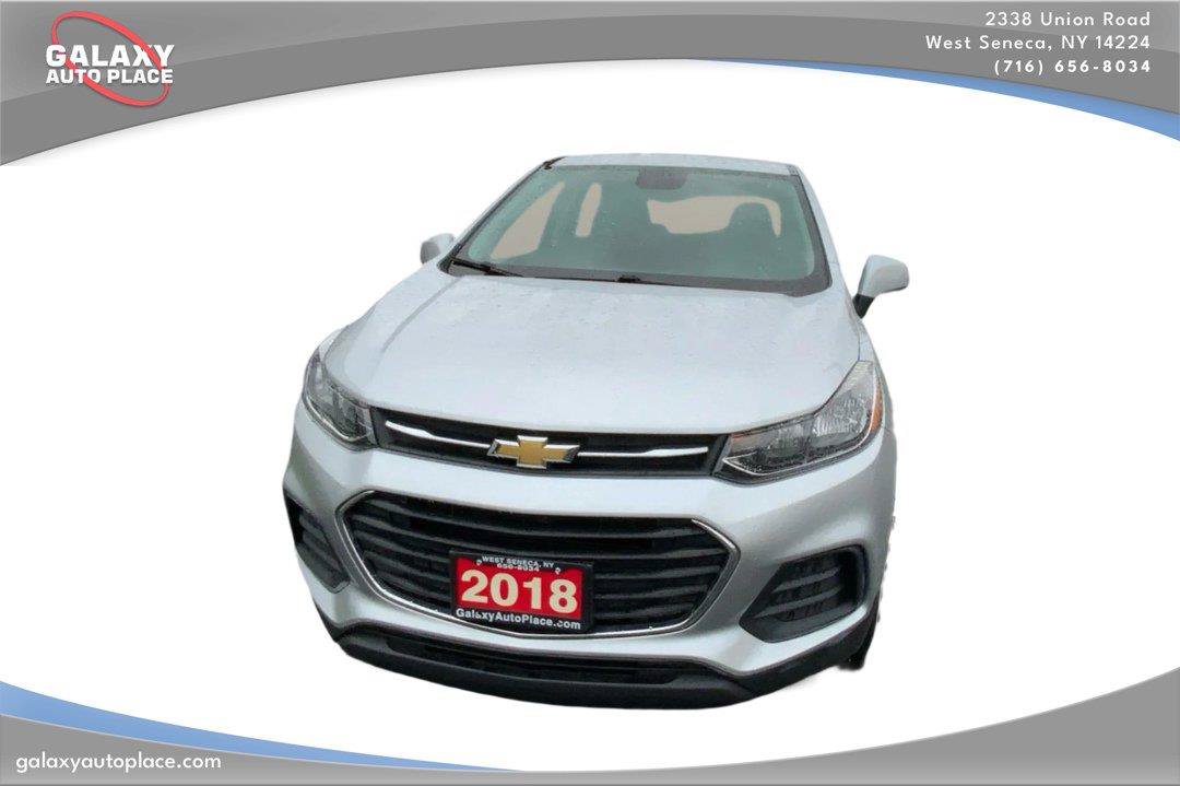 Used 2018 Chevrolet Trax LS AWD/4WD image 2