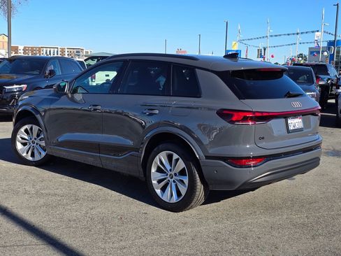 Used 2025 Audi Q6 e-tron Premium Plus w/ Premium Plus image 3