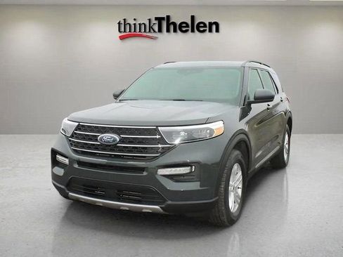 Used 2022 Ford Explorer XLT w/ Equipment Group 202A image 3