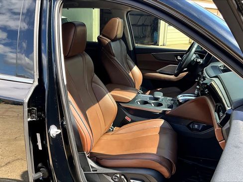 Used 2022 Acura MDX SH-AWD w/ Advance Package image 9