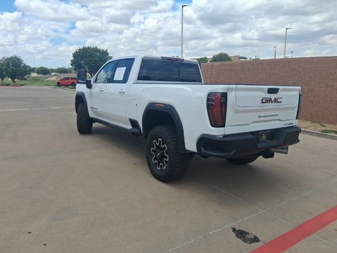Used 2026 GMC Sierra 2500 AT4X AWD/4WD image 3