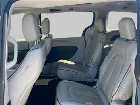 Used 2021 Chrysler Pacifica Limited w/ Premium & Safety Sphere Group AWD/4WD image 16