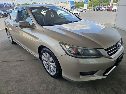 Used 2014 Honda Accord EX image 7