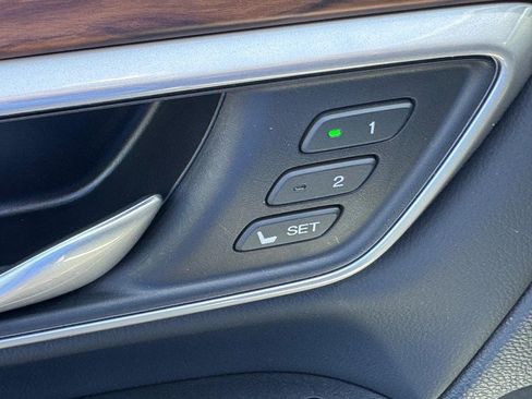 Used 2020 Honda CR-V Touring image 19