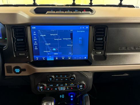 Used 2021 Ford Bronco Wildtrak image 17