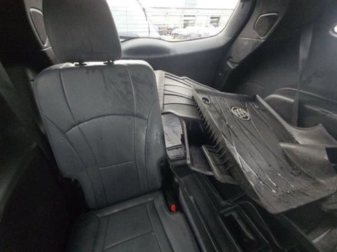 Used 2022 Buick Enclave Premium w/ Experience Buick Package image 17