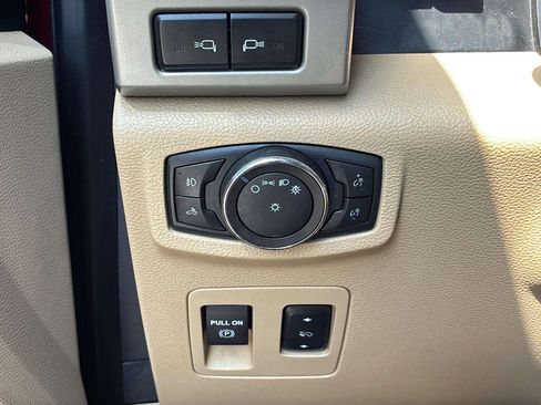 Used 2019 Ford F150 Lariat AWD/4WD image 23