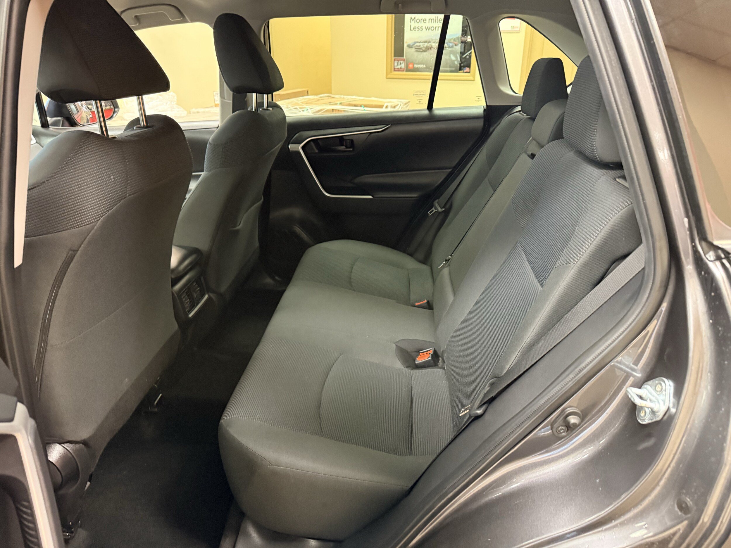 Used 2024 Toyota RAV4 LE AWD/4WD image 8