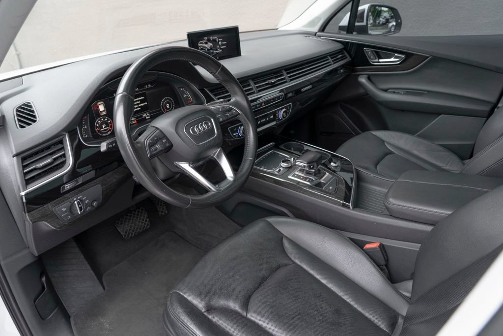 Used 2017 Audi Q7 3.0T Premium Plus w/ Premium Plus Package AWD/4WD image 34