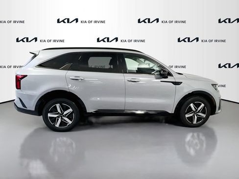 Certified 2022 Kia Sorento EX w/ Panoramic Sunroof Package FWD image 10