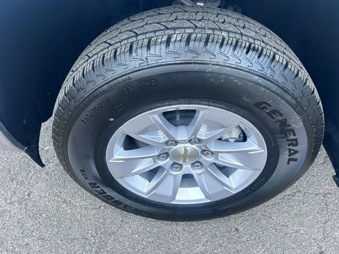 Used 2025 Chevrolet Silverado 1500 W/T RWD image 9