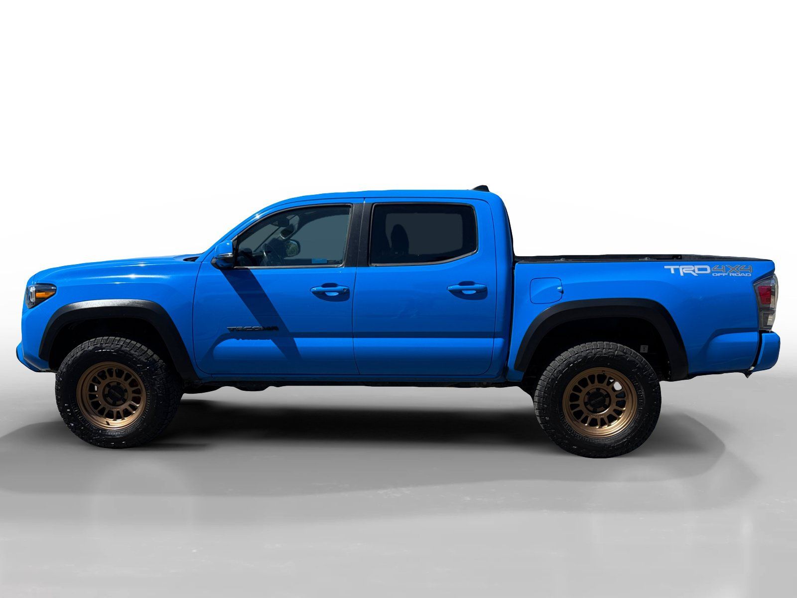 Used 2021 Toyota Tacoma TRD Off-Road w/ Advanced Technology Package AWD/4WD image 2