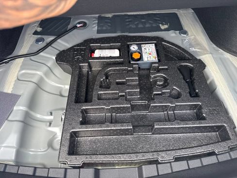 New 2026 Nissan Sentra SV w/ SV Convenience Package FWD image 18