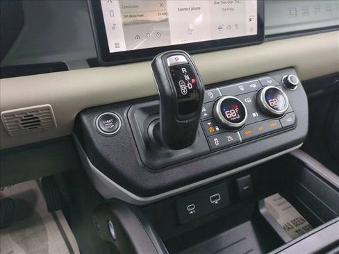 Used 2022 Land Rover Defender 110 X-Dynamic SE image 12