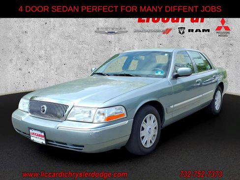 Used 2005 Mercury Grand Marquis GS RWD image 3