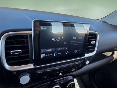 New 2025 Hyundai Venue SEL image 20