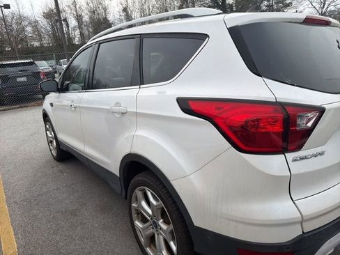 Used 2019 Ford Escape Titanium image 7