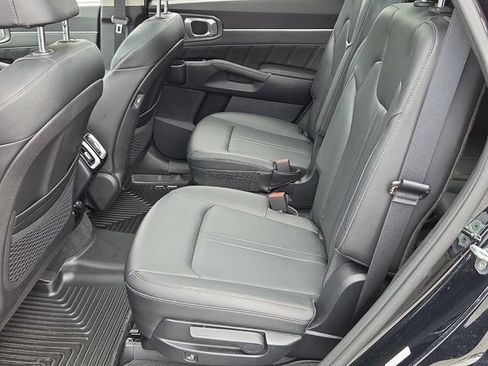 Used 2022 Kia Sorento SX FWD image 13