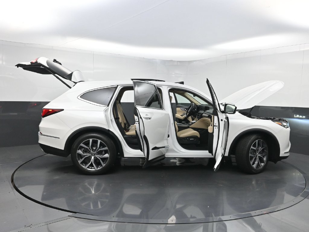 Used 2023 Acura MDX w/ Technology Package FWD image 42