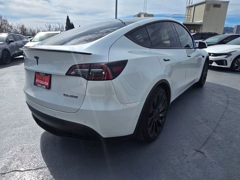 Used 2022 Tesla Model Y Performance image 39