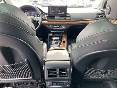 Used 2023 Audi Q5 2.0T Premium Plus w/ Premium Plus Package AWD/4WD image 17