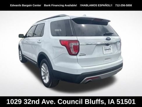 Used 2017 Ford Explorer XLT w/ Equipment Group 201A FWD image 4