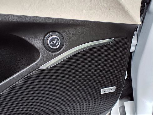 Used 2023 Buick Enclave Avenir image 15