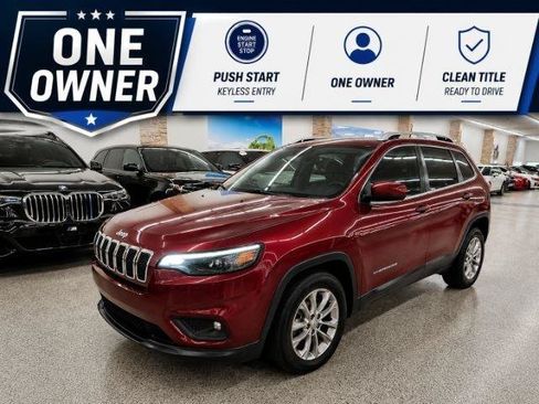 Used 2019 Jeep Cherokee Latitude Plus w/ Comfort/Convenience Group FWD image 1