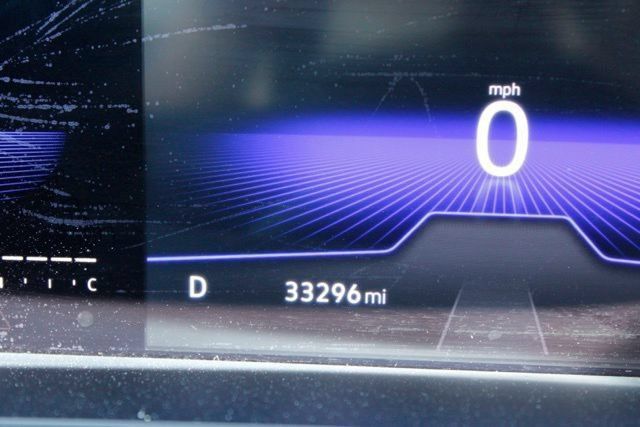 Used 2023 Volkswagen Tiguan SE w/ Panoramic Sunroof Package AWD/4WD image 29