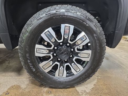 Used 2025 GMC Sierra 3500 Denali w/ Denali Reserve Package AWD/4WD image 35