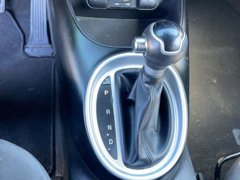Used 2019 Kia Soul FWD image 13